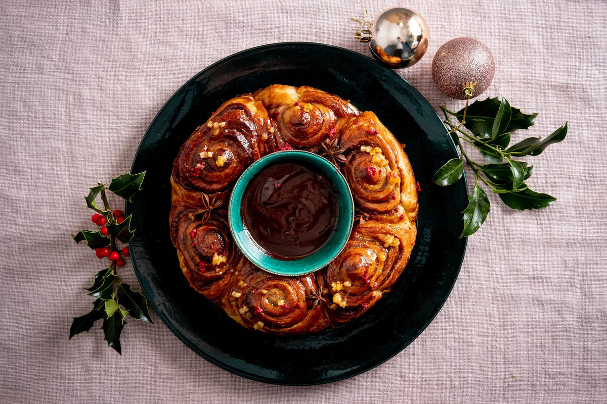 How To Bake Our Cinnamon Bun Wreath